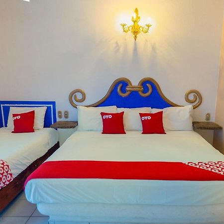 Hotel Isis Zihuatanejo Bagian luar foto