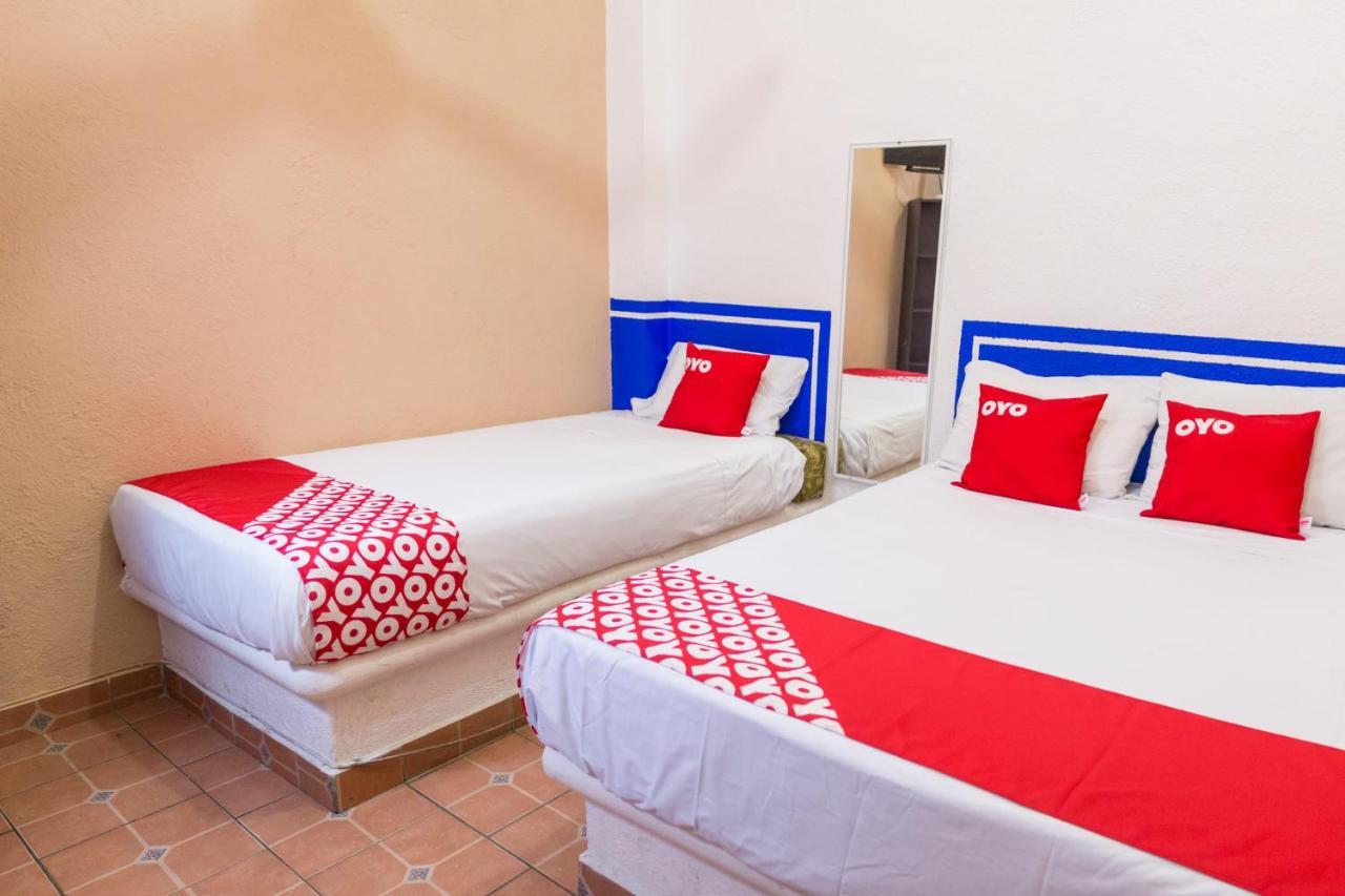 Hotel Isis Zihuatanejo Bagian luar foto