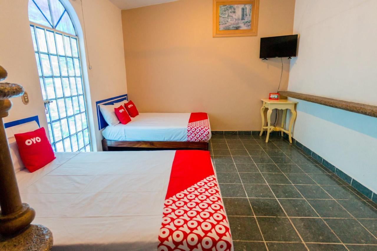 Hotel Isis Zihuatanejo Bagian luar foto