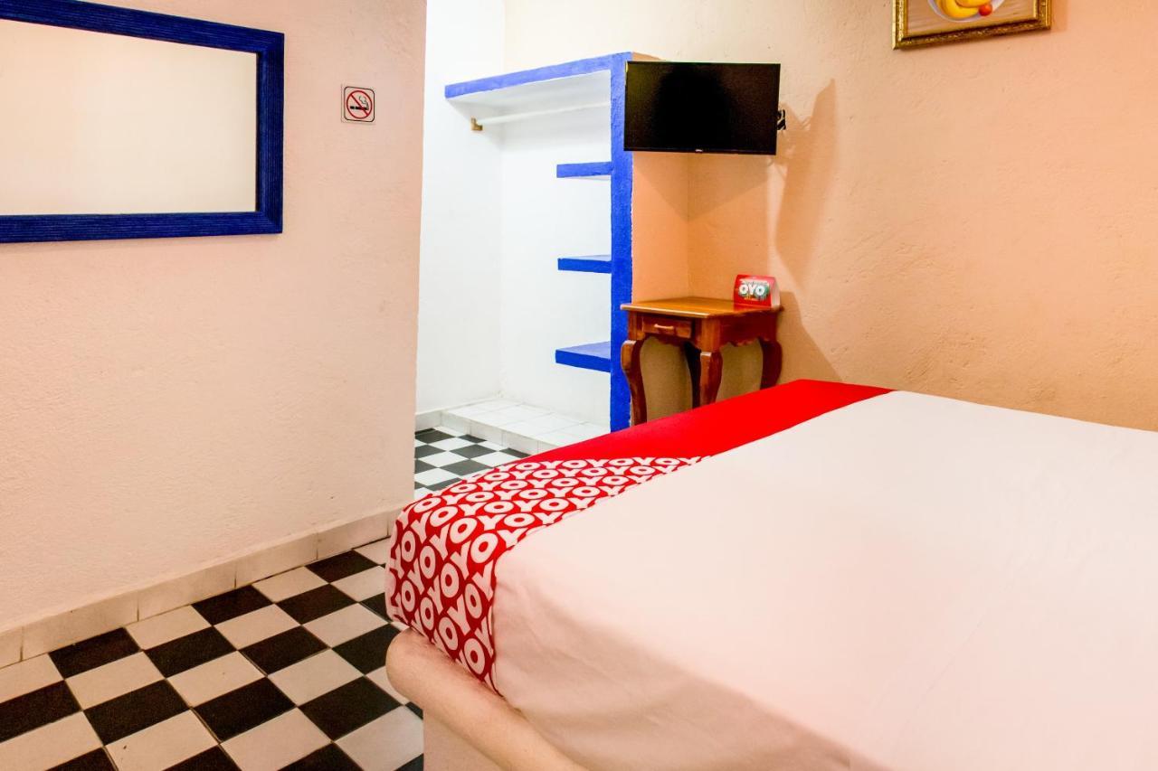 Hotel Isis Zihuatanejo Bagian luar foto