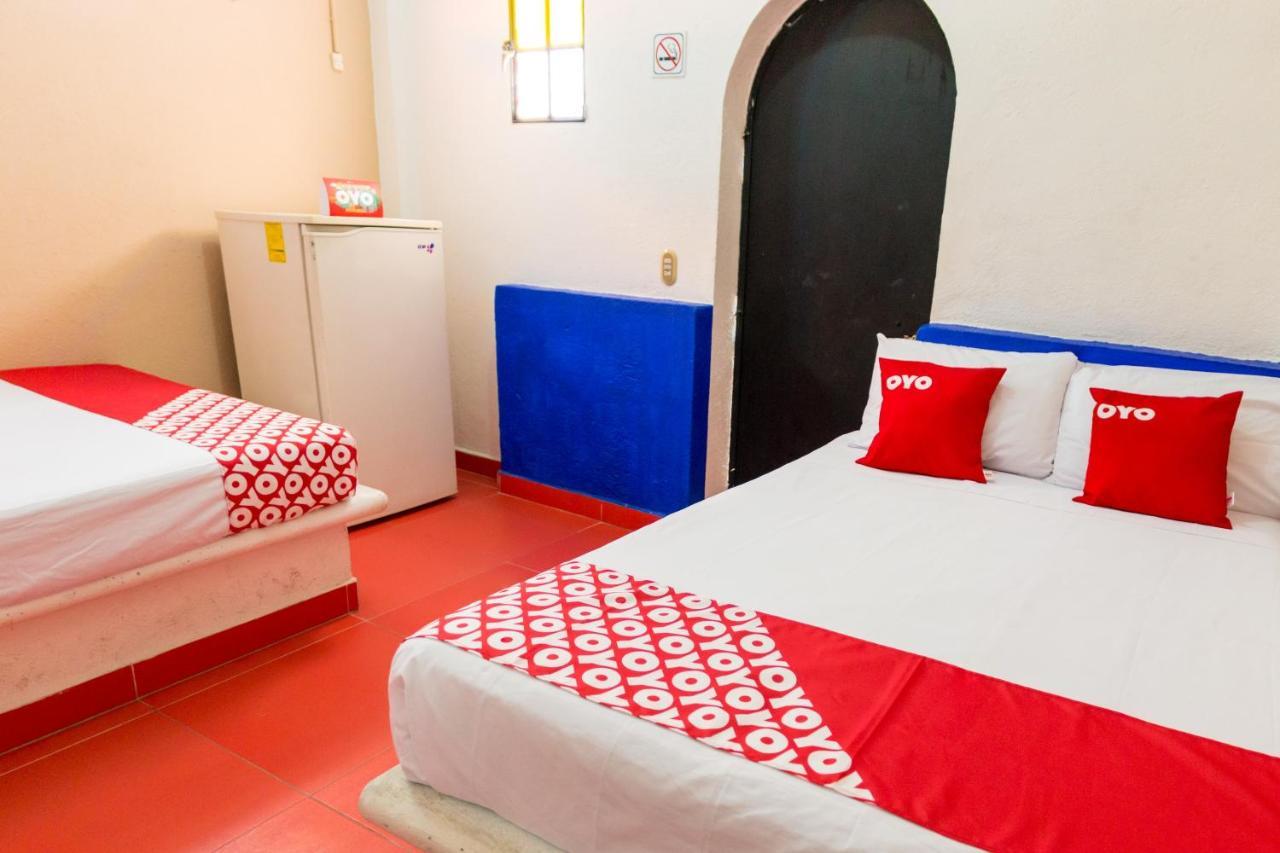 Hotel Isis Zihuatanejo Bagian luar foto